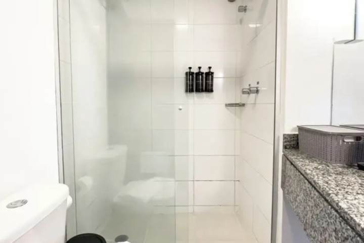 Room 5 of 12