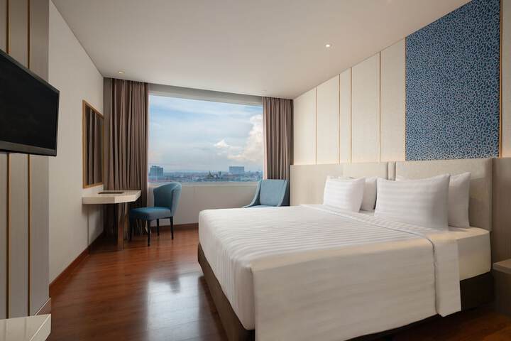 Room 6 of 30