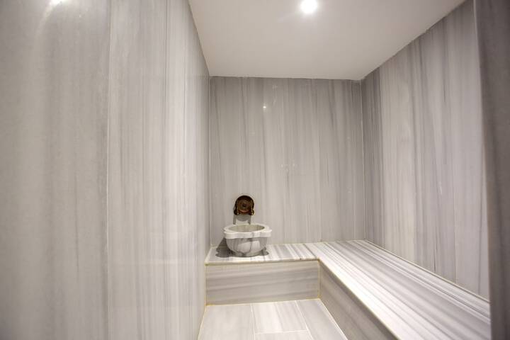 Room 29 of 38