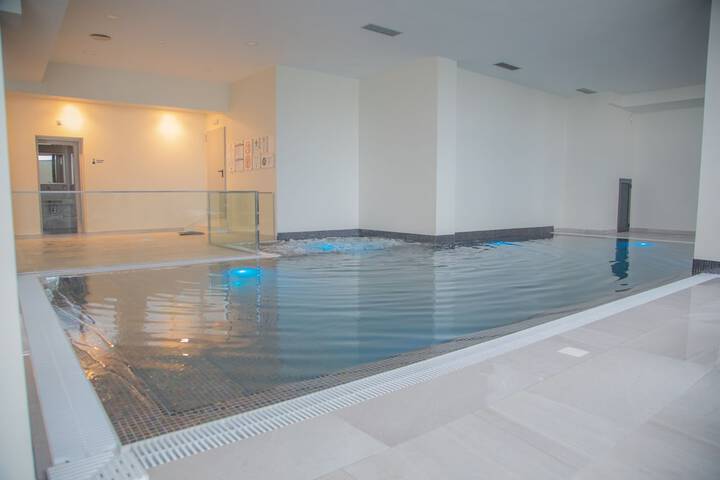 Pool 17 of 27