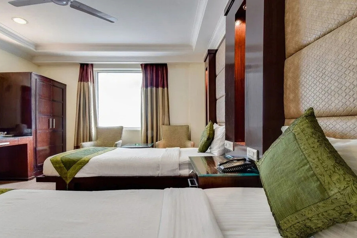 Room 2 of 14