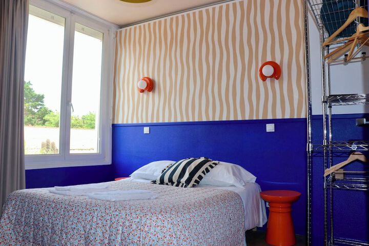 Room 11 of 48