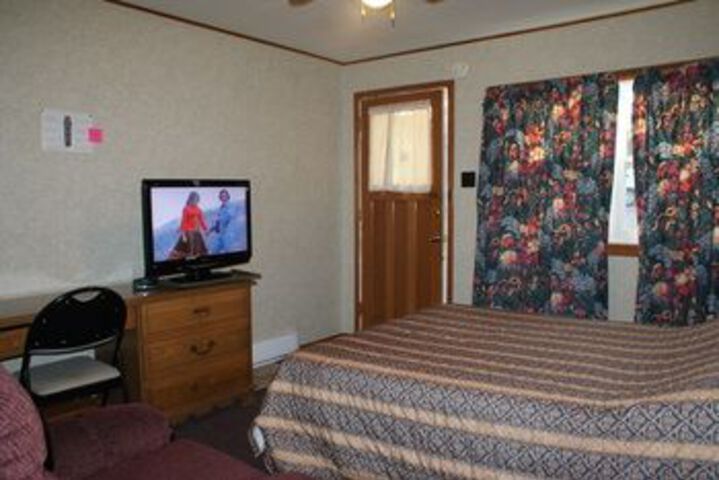 Room 8 of 23