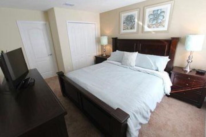 Room 32 of 91