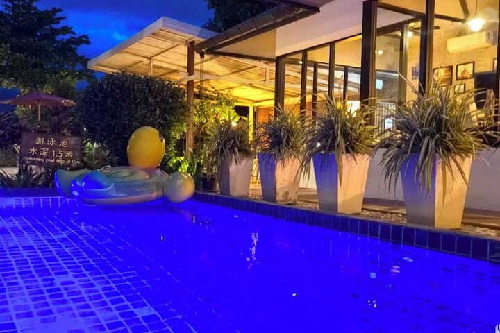 Pool 50 of 99