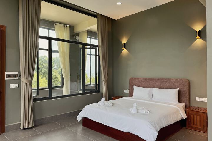 Room 10 of 40