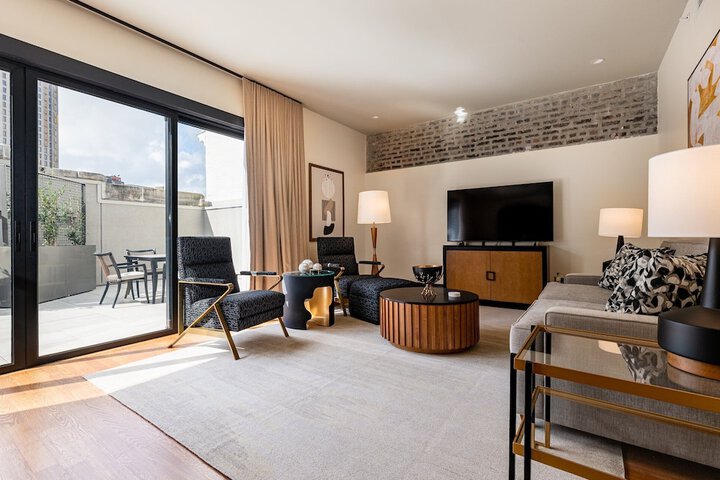 Room 217 of 341