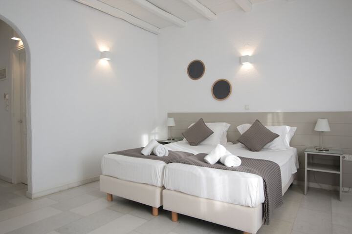 Room 7 of 53