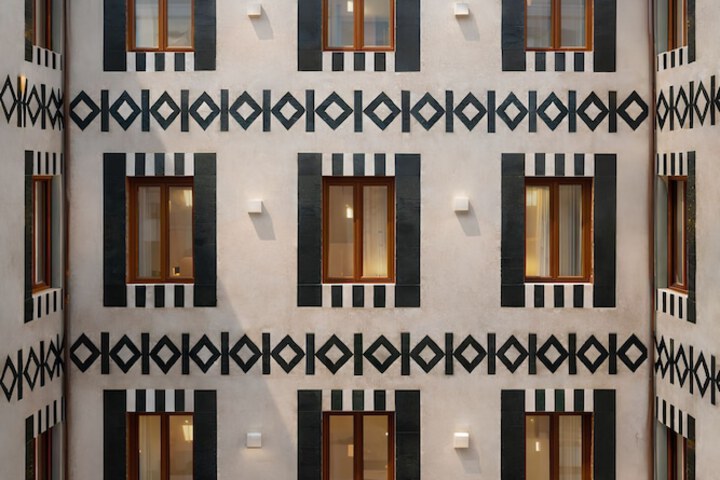 Hotel Entry