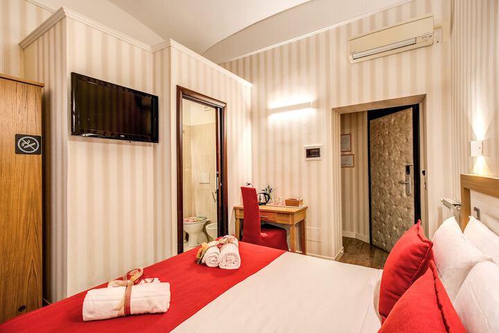 Room 73 of 99