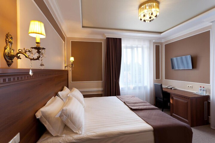 Room 17 of 31