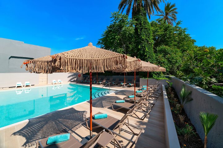 Pools & Facilities