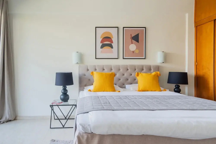 Room 2 of 14