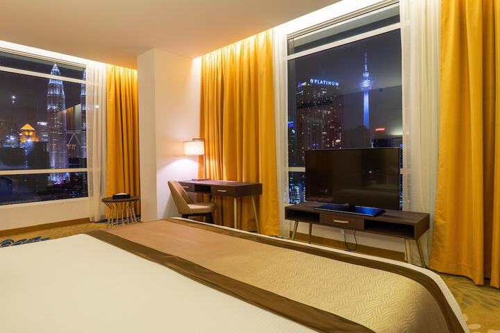 Room 17 of 49
