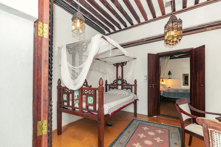 Room 3 of 79