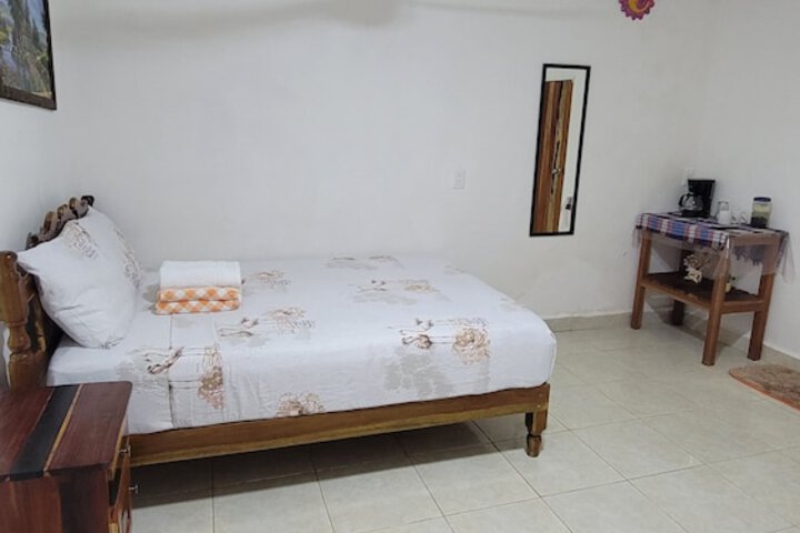Room 2 of 28