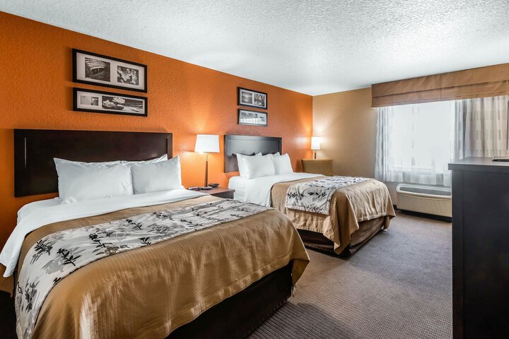 Room 16 of 52