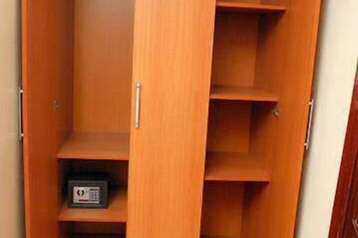 Room 6 of 14