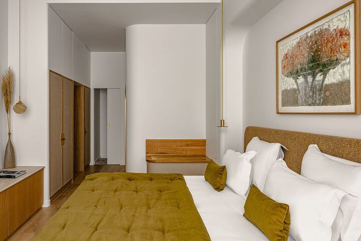 Room 18 of 114