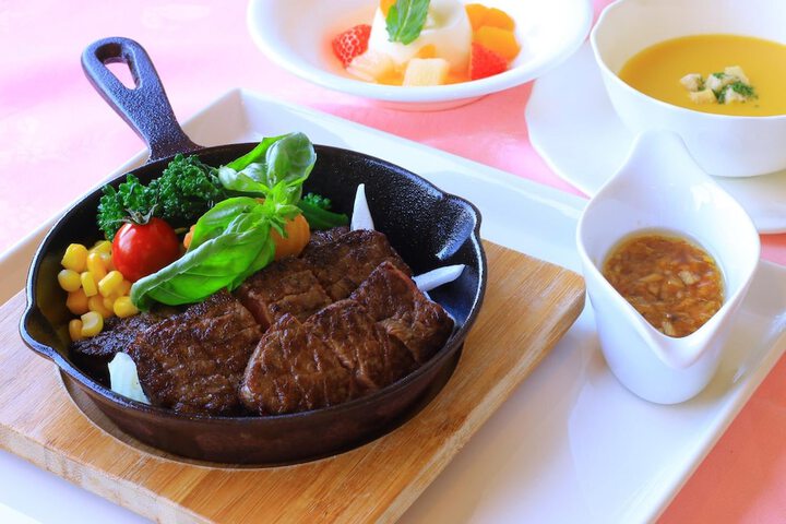 Dining Photos