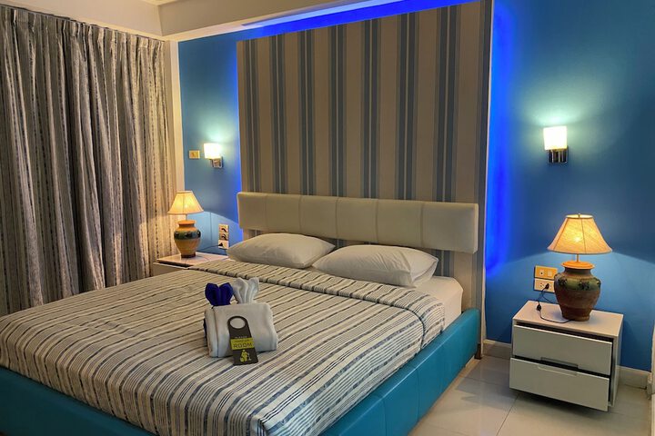 Room 21 of 77