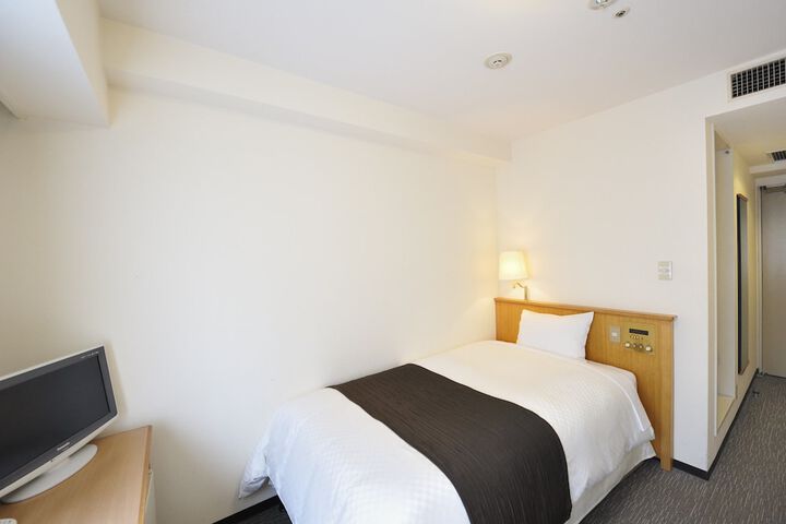 Room 10 of 47
