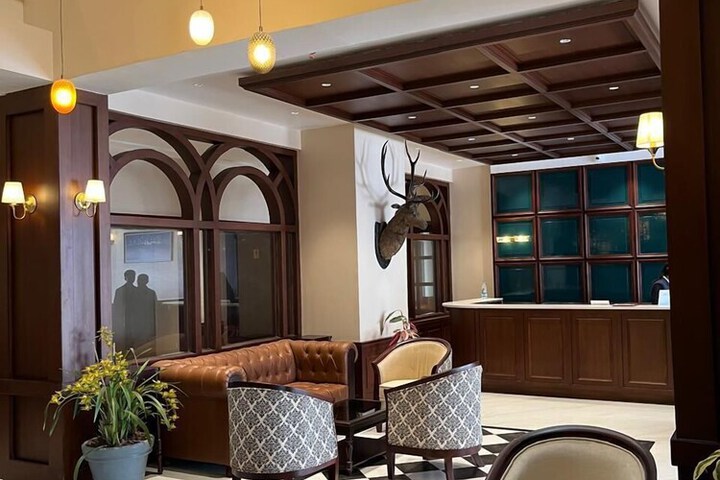 Hotel Interior 4 of 38
