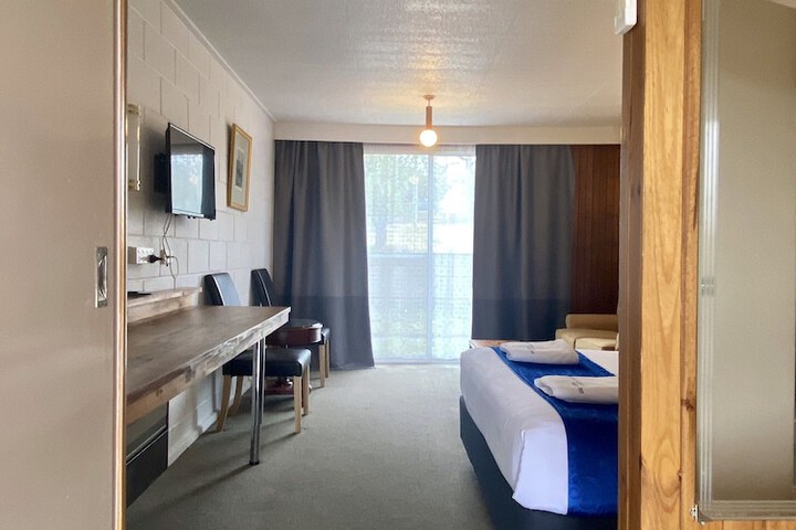 Room 5 of 58