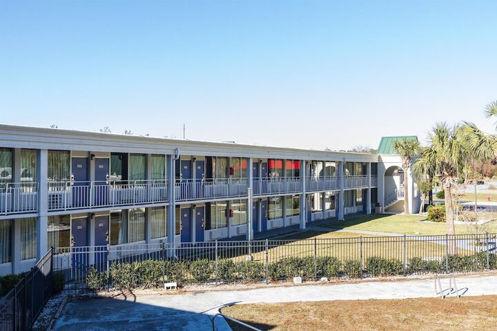 Hotel Entry