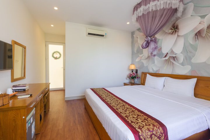 Room 20 of 49