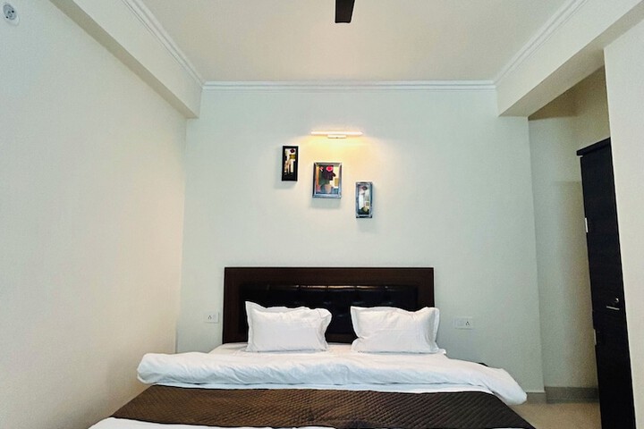 Room 8 of 46
