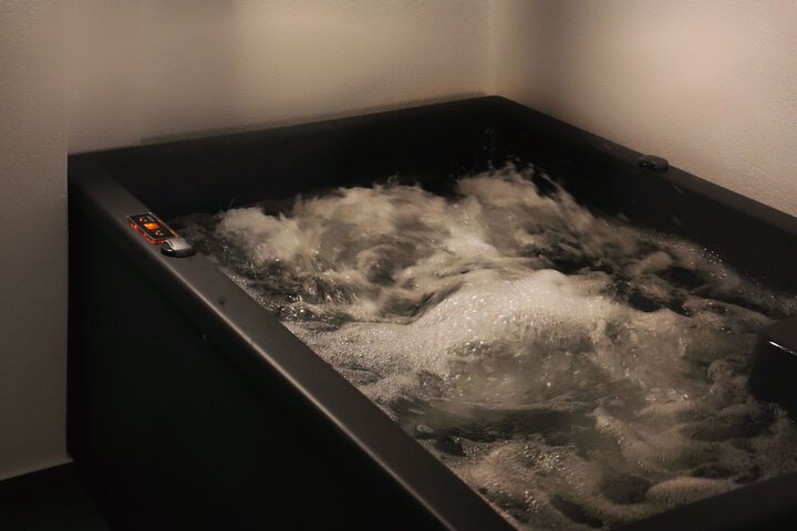 Spa 21 of 56