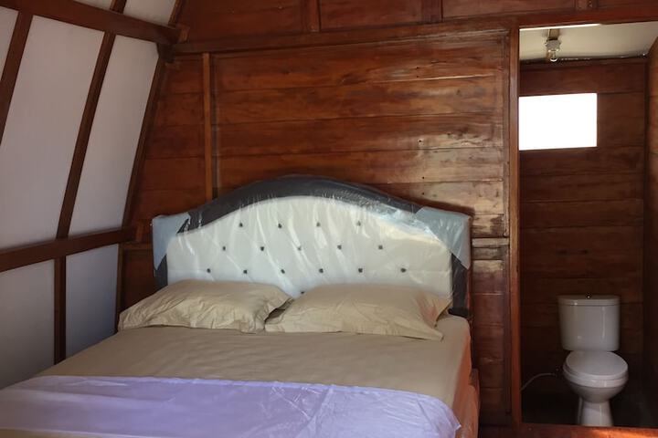 Room 5 of 30