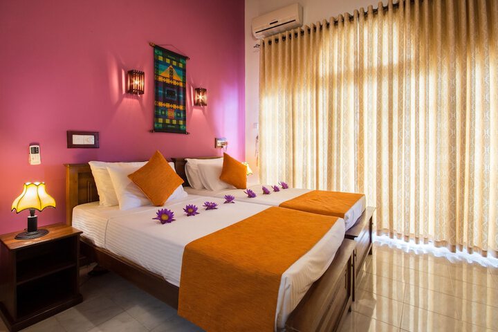 Room 3 of 41