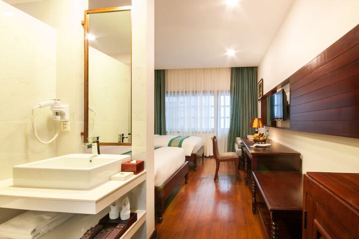 Room 26 of 89