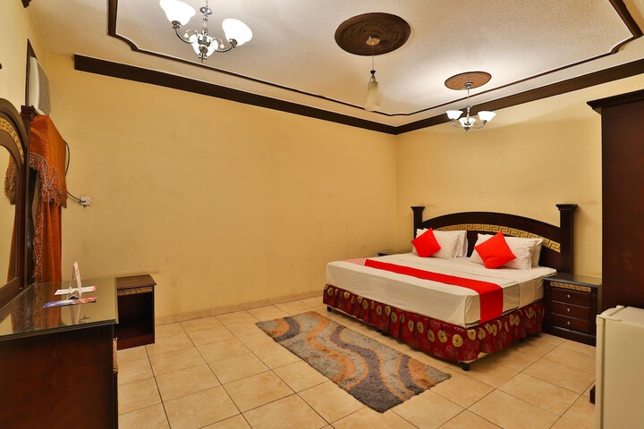 Room 4 of 25