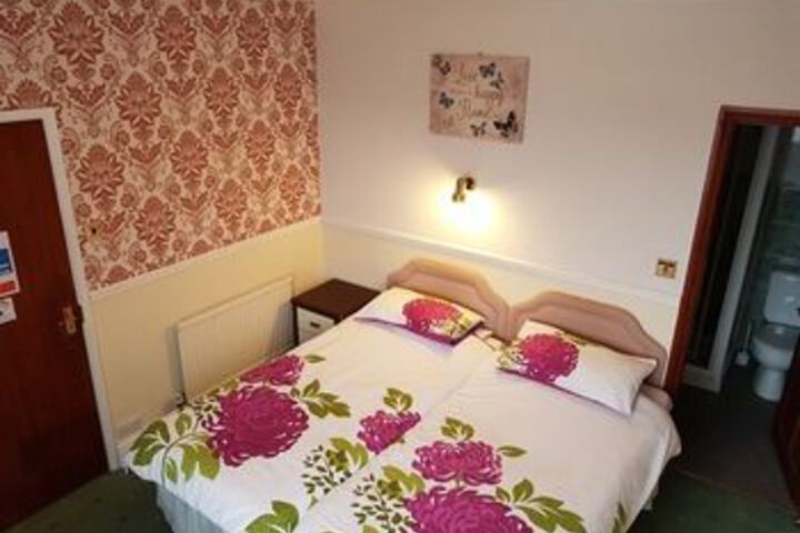 Room 12 of 20