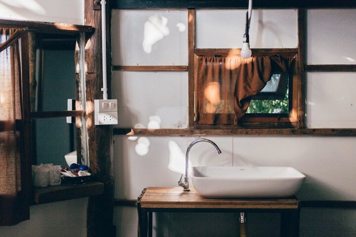 Room 6 of 6