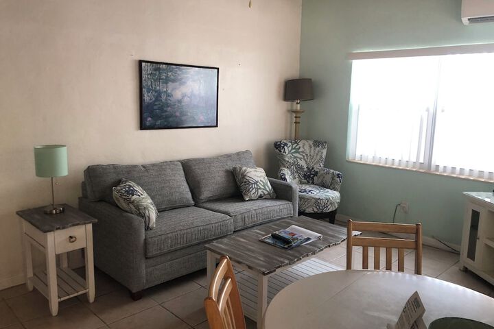 Room 14 of 64