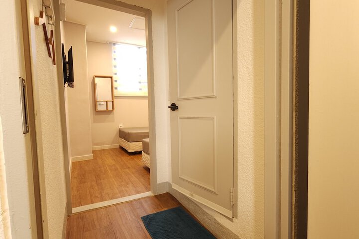 Room 19 of 58