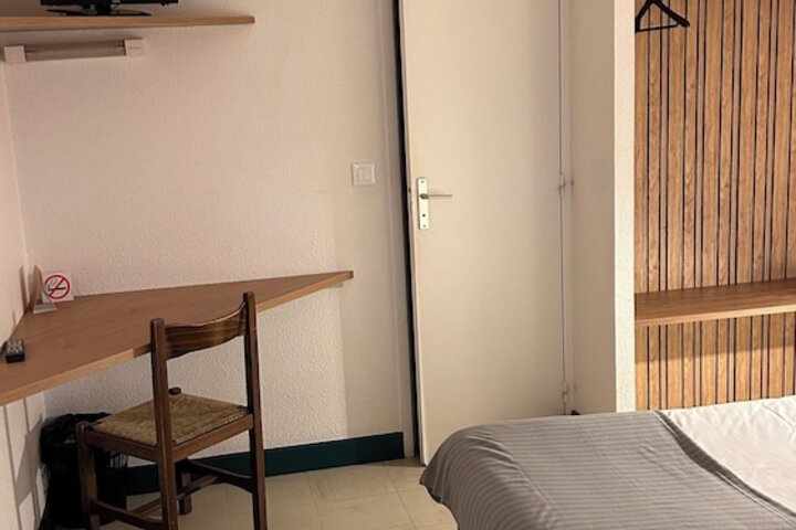 Room 39 of 76