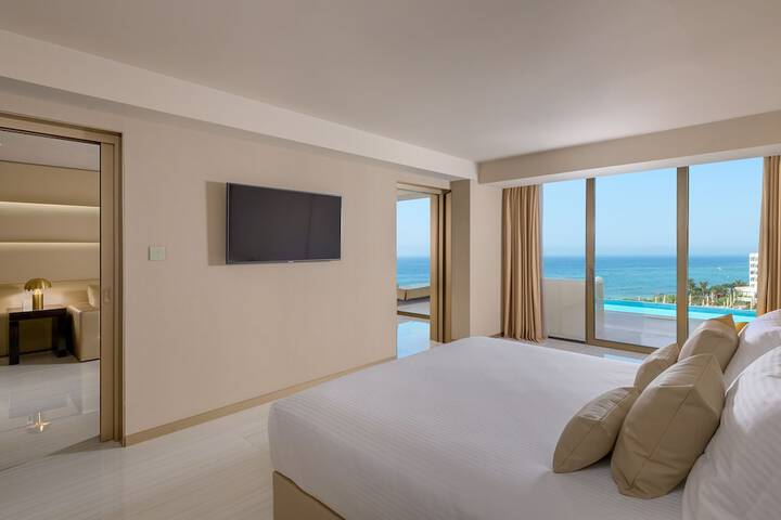 Room 26 of 78