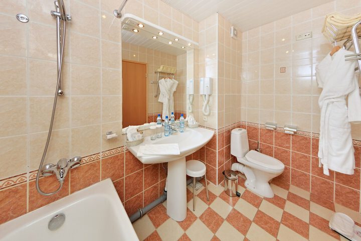 Room 15 of 30