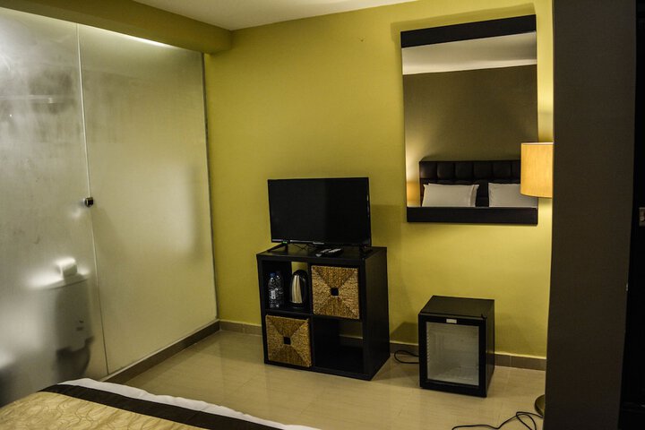 Room 19 of 49
