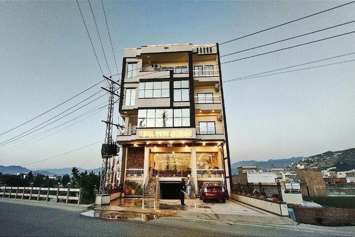 Hotel 8 of 9