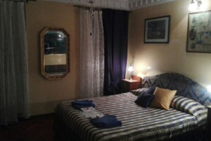 Room 11 of 20