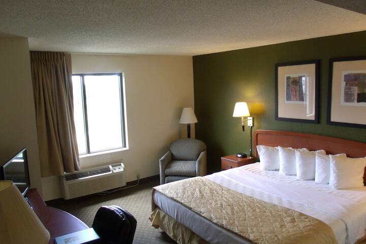 Room 5 of 72