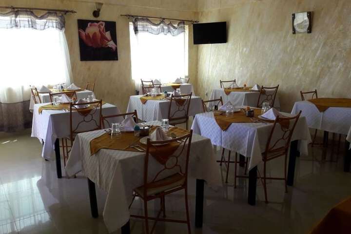 Dining 14 of 20
