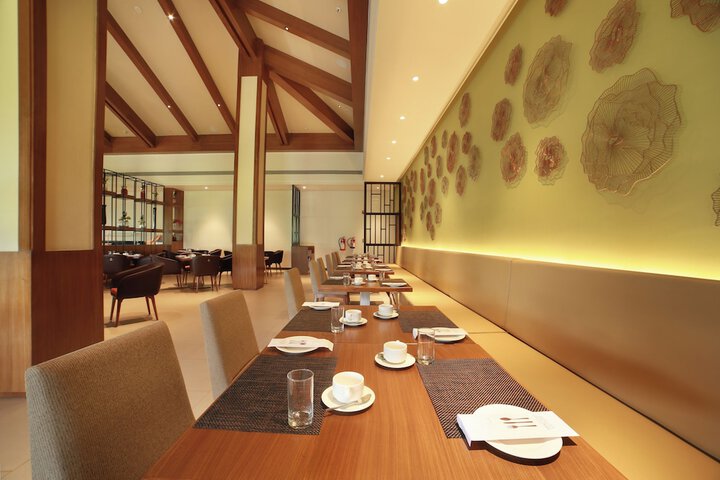 Dining 17 of 27