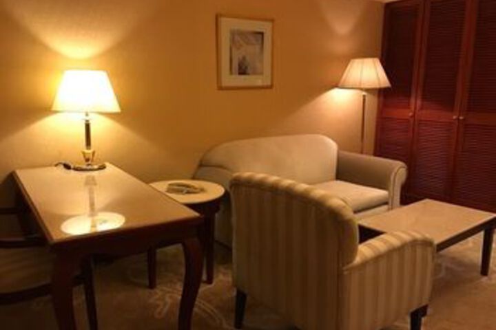 Room 18 of 43